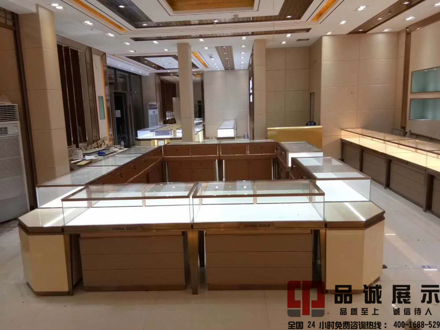 珠宝展柜厂家制作珠宝展柜需要注意什么