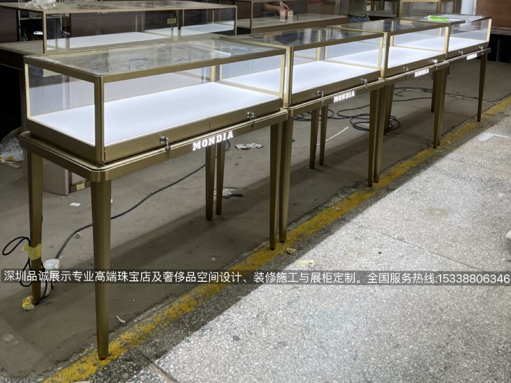 深圳品诚展示MONDIA珠宝店展柜设计效果图2.jpg